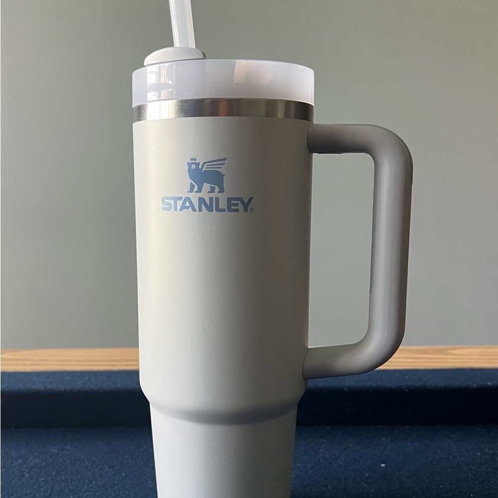 Stanley 30oz Quencher